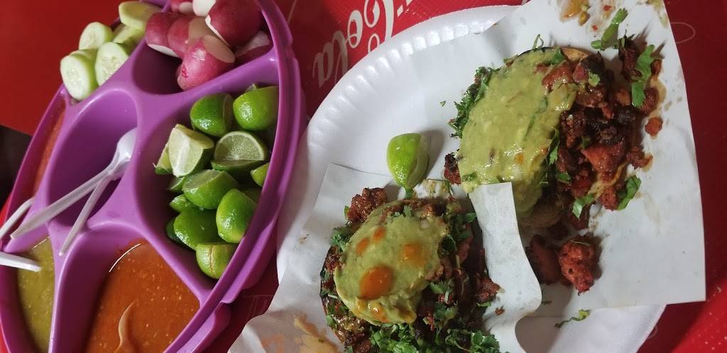 Tacos "El Sinaloense" | restaurant | Calle Alba Roja 12888, Hipodromo Dos, 22195 Tijuana, B.C., Mexico | 016646811067 OR +52 664 681 1067