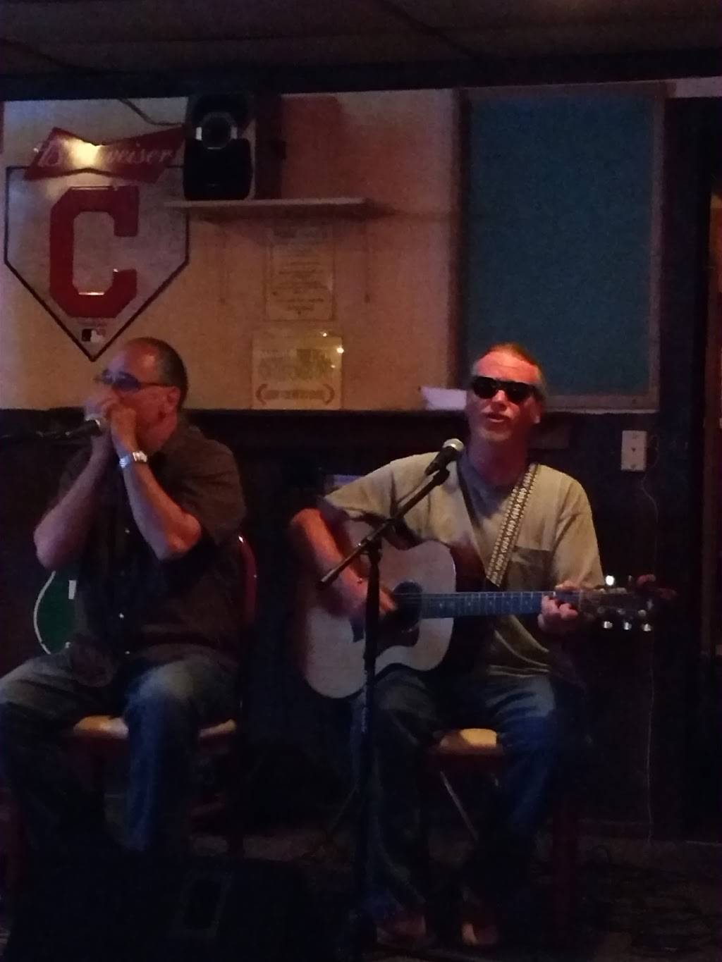 Rascals Saloon | restaurant | 417 Broad St, Dover, OH 44622, USA | 3303433734 OR +1 330-343-3734