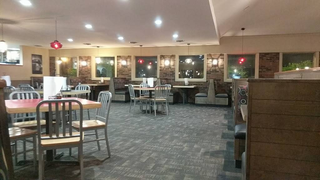 Pizza Hut | restaurant | 1420 N Main St, Rushville, IN 46173, USA | 7659323780 OR +1 765-932-3780