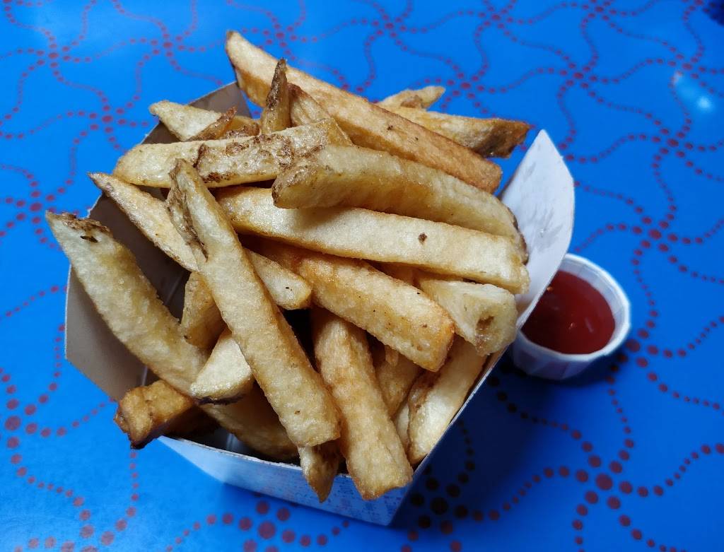 Magoos | restaurant | 4243 Dundas St W, Etobicoke, ON M8X 1Y3, Canada | 4162341148 OR +1 416-234-1148