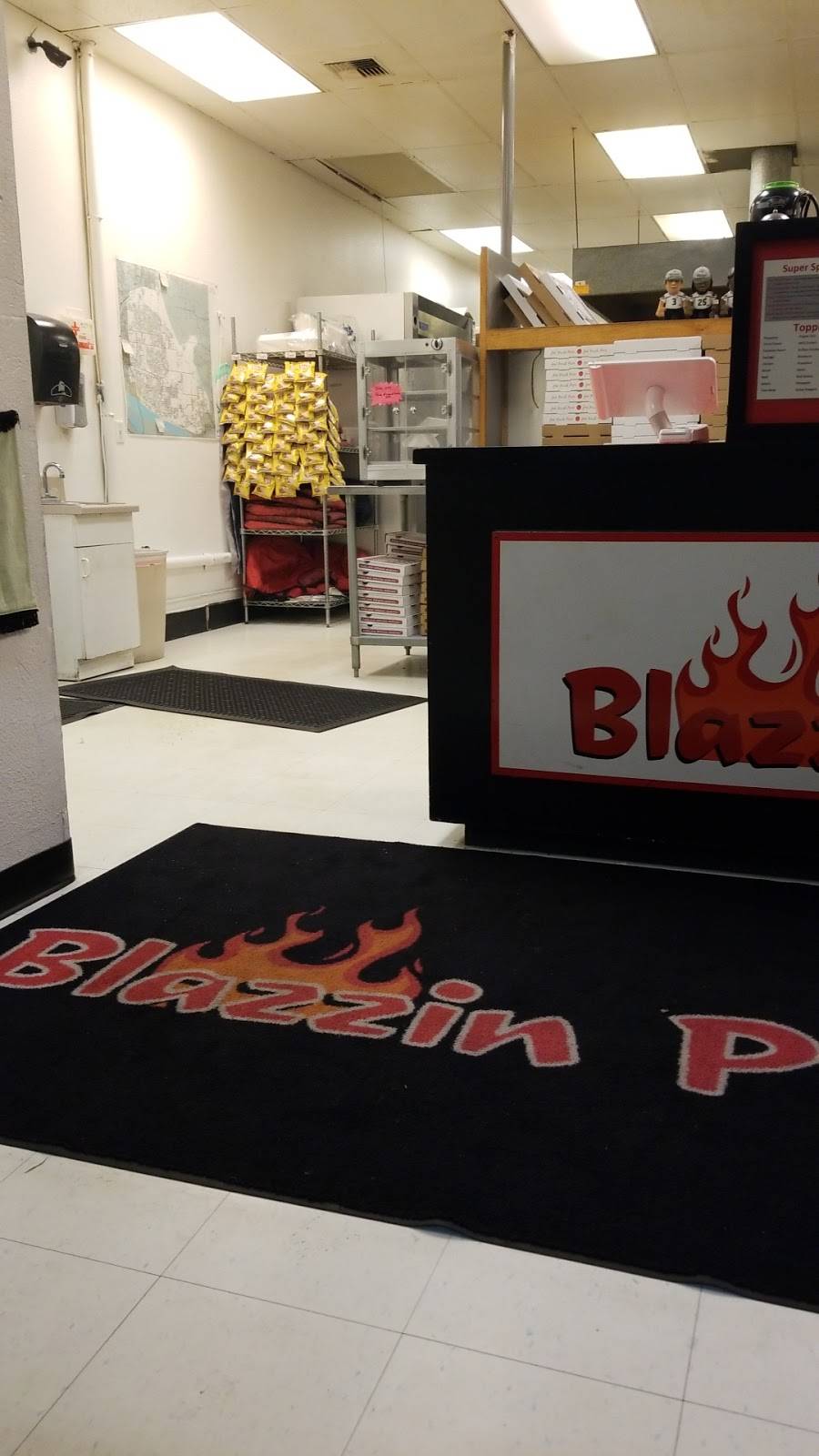 Blazzin Pizza | restaurant | 212 NE 164th Ave, Vancouver, WA 98684, USA | 3602562799 OR +1 360-256-2799