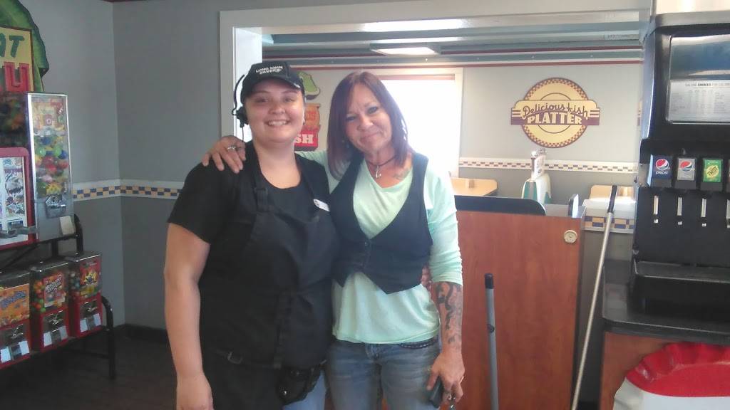 Long John Silvers | restaurant | 2904 N Navarro St, Victoria, TX 77901, USA | 3612374982 OR +1 361-237-4982