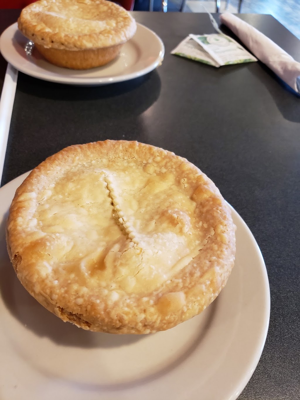 Mrs. Wicks Restaurant & Pie Shop | restaurant | 100 N Cherry St, Winchester, IN 47394, USA | 7655847437 OR +1 765-584-7437