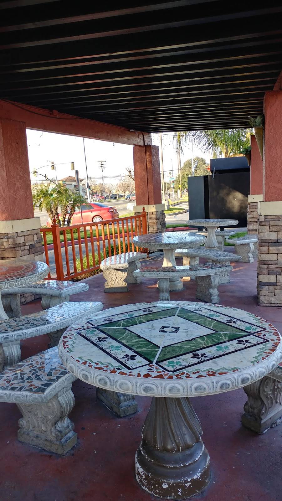 Robertitos Taco Shop | restaurant | 3830 N Cedar Ave, Fresno, CA 93726, USA | 5592276434 OR +1 559-227-6434