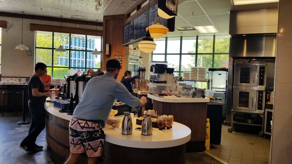 Holler & Dash | restaurant | 6268 W Irlo Bronson Memorial Hwy, Celebration, FL 34747, USA | 3212041445 OR +1 321-204-1445