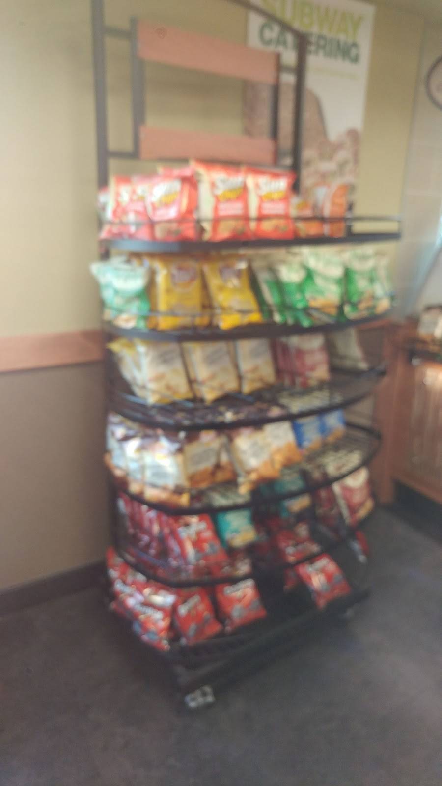 Subway | restaurant | 2229 Queen St E, Toronto, ON M4E 1E8, Canada | 6474361105 OR +1 647-436-1105