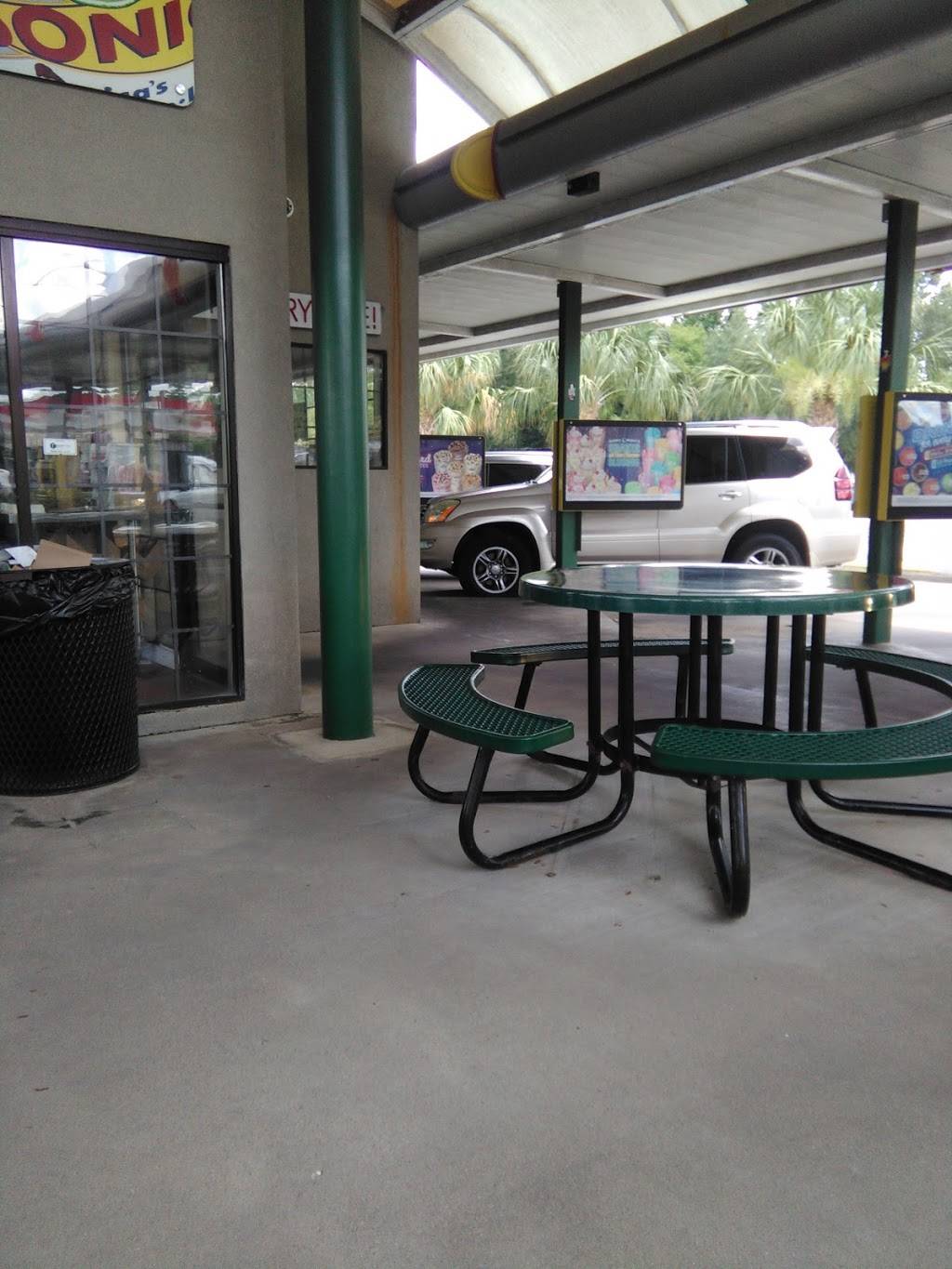 Sonic Drive-In | restaurant | 1805 S 1st St, Lufkin, TX 75901, USA | 9366326006 OR +1 936-632-6006