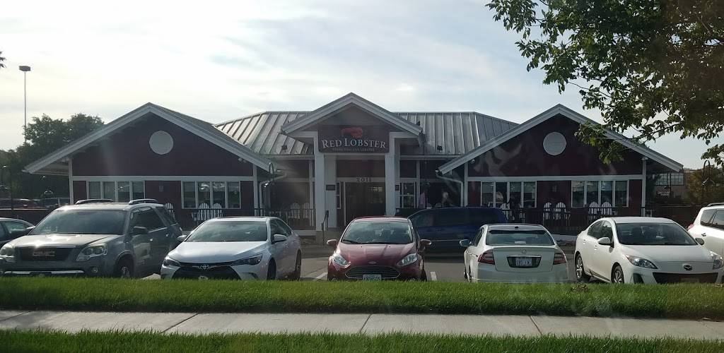 Red Lobster | restaurant | 2011 SW Wanamaker Rd, Topeka, KS 66604, USA | 7852717302 OR +1 785-271-7302