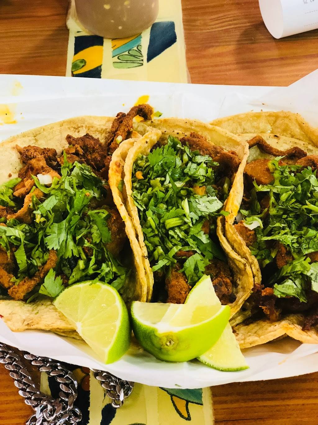 Carniceria Guanajuato | restaurant | 6040 W Diversey Ave, Chicago, IL 60639, USA | 7738362816 OR +1 773-836-2816