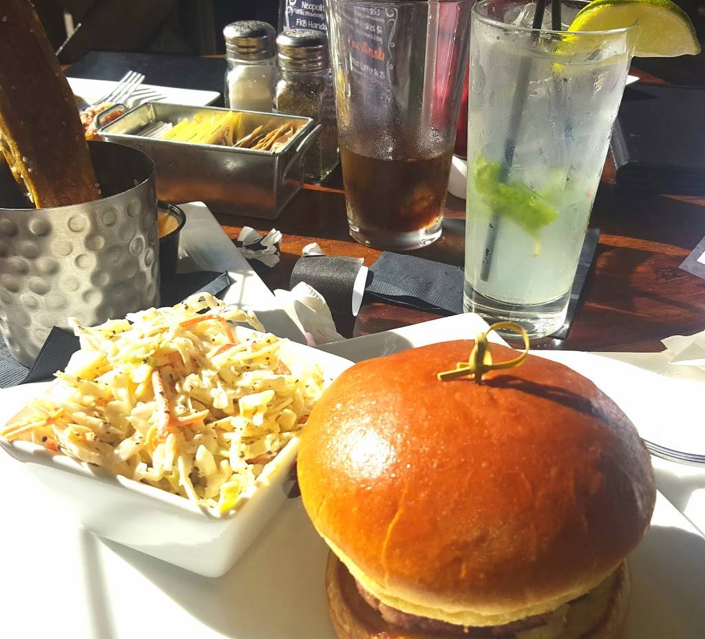 Foundry Kitchen and Bar | restaurant | 525 Broad St, Elyria, OH 44035, USA | 4402819181 OR +1 440-281-9181