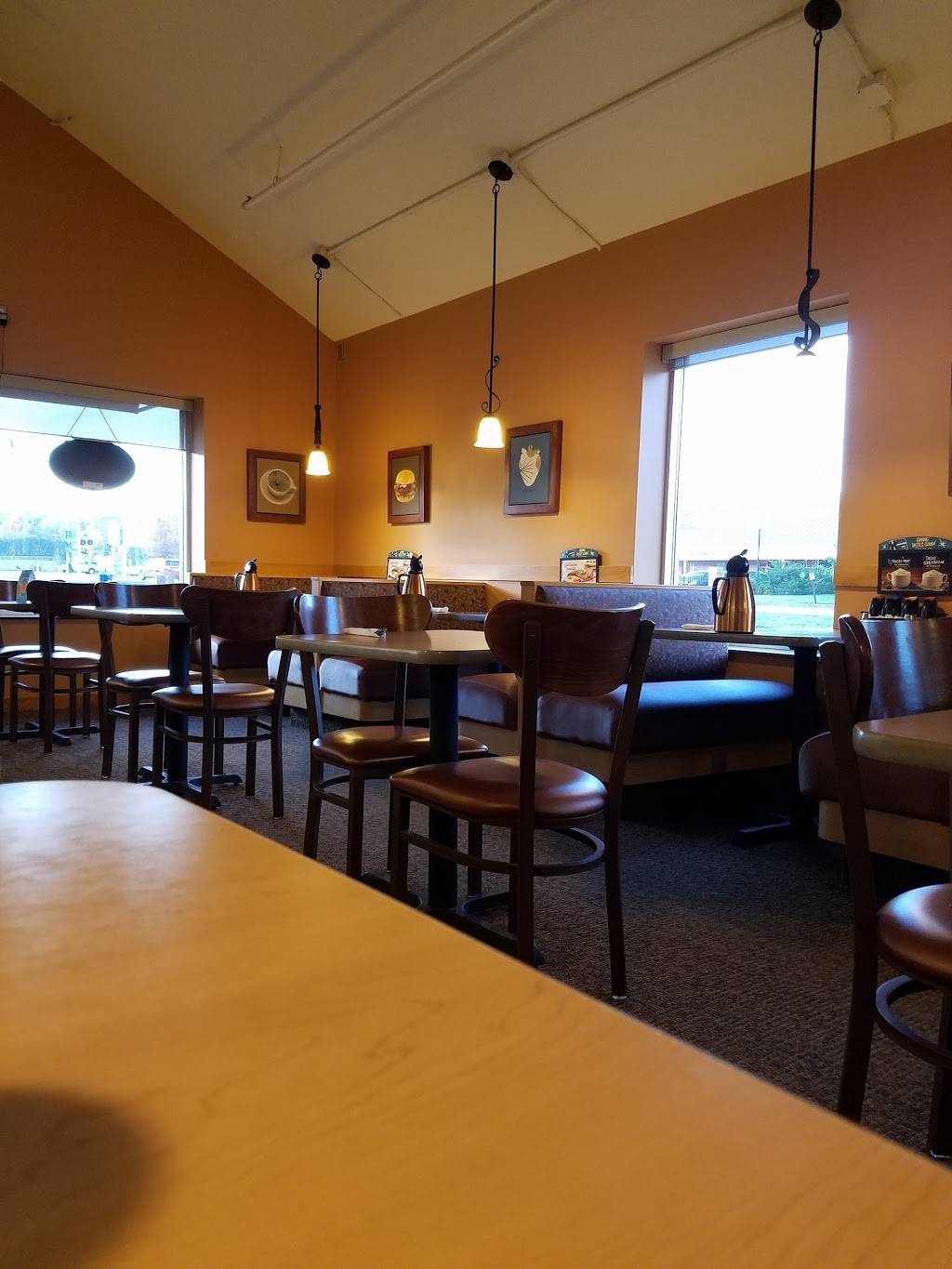IHOP | restaurant | 2825 University Ave, Madison, WI 53705, USA | 6082364200 OR +1 608-236-4200