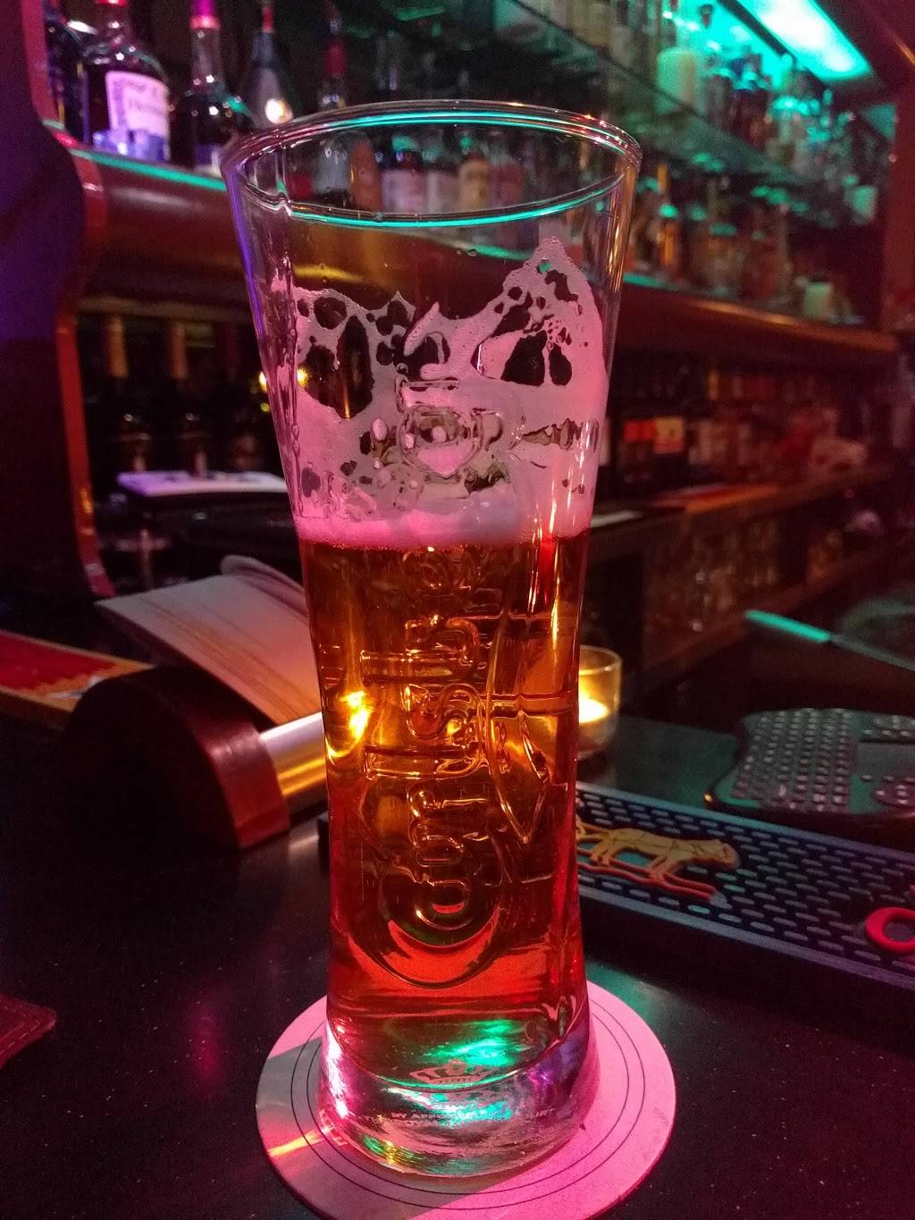 Johnnys Cafe | restaurant | 60-39 Fresh Pond Rd, Maspeth, NY 11378, USA | 3474029900 OR +1 347-402-9900