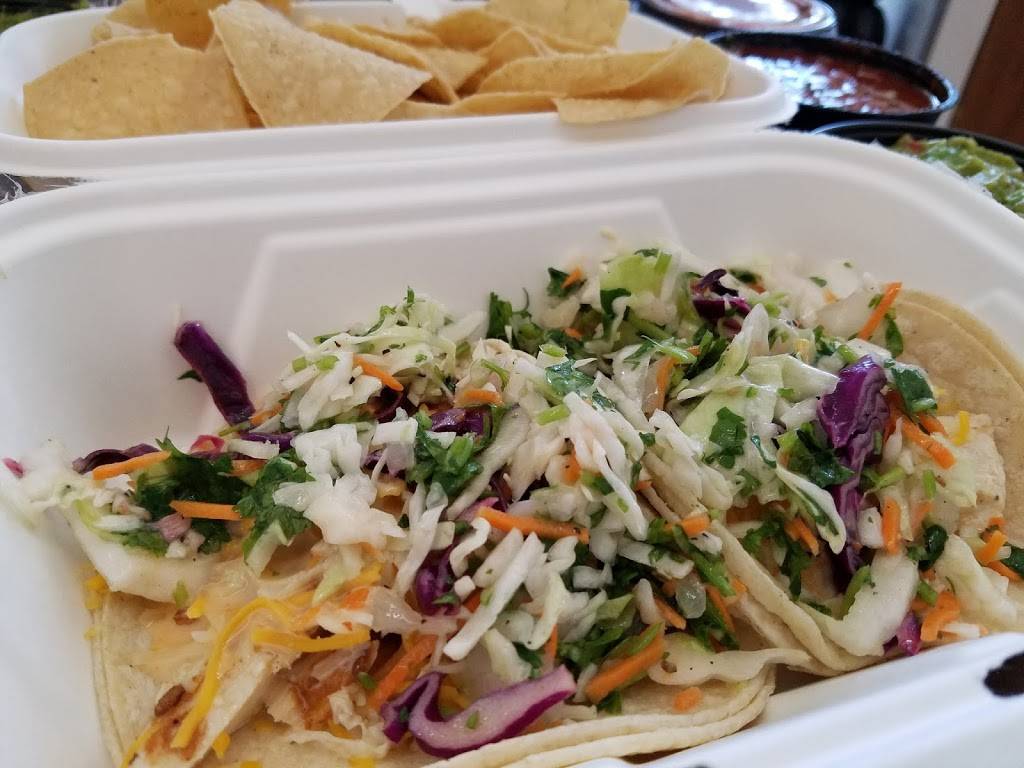 Wahoos Fish Taco | restaurant | 600 World Way, Los Angeles, CA 90045, USA | 3106461770 OR +1 310-646-1770