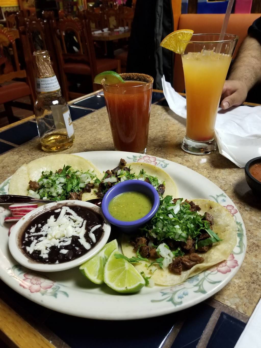 Hacienda Corona Lynn | restaurant | 649 Lynnway, Lynn, MA 01905, USA | 7815812073 OR +1 781-581-2073