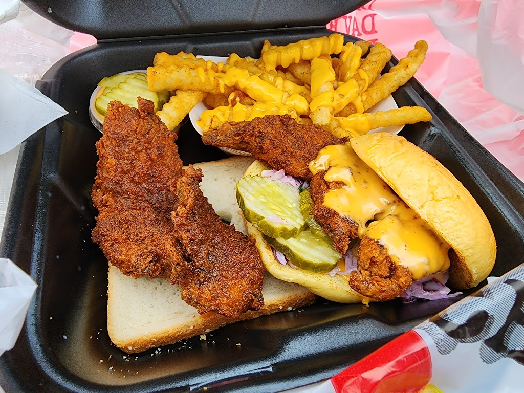 Daves Hot Chicken | restaurant | 1703 Central Ave, Charlotte, NC 28205, USA | 9803814349 OR +1 980-381-4349
