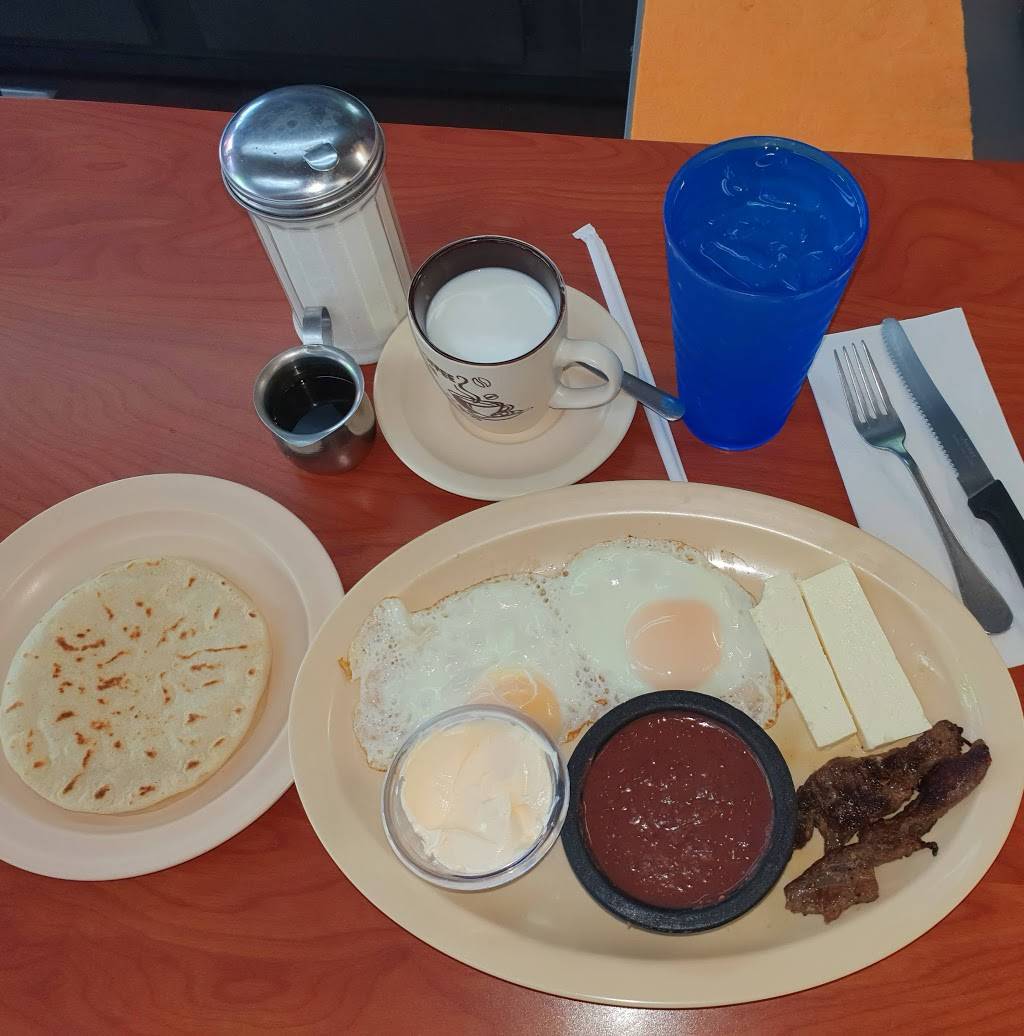 La Gran Parada | restaurant | 2345 NW 27th Ave, Miami, FL 33142, USA | 3056332147 OR +1 305-633-2147