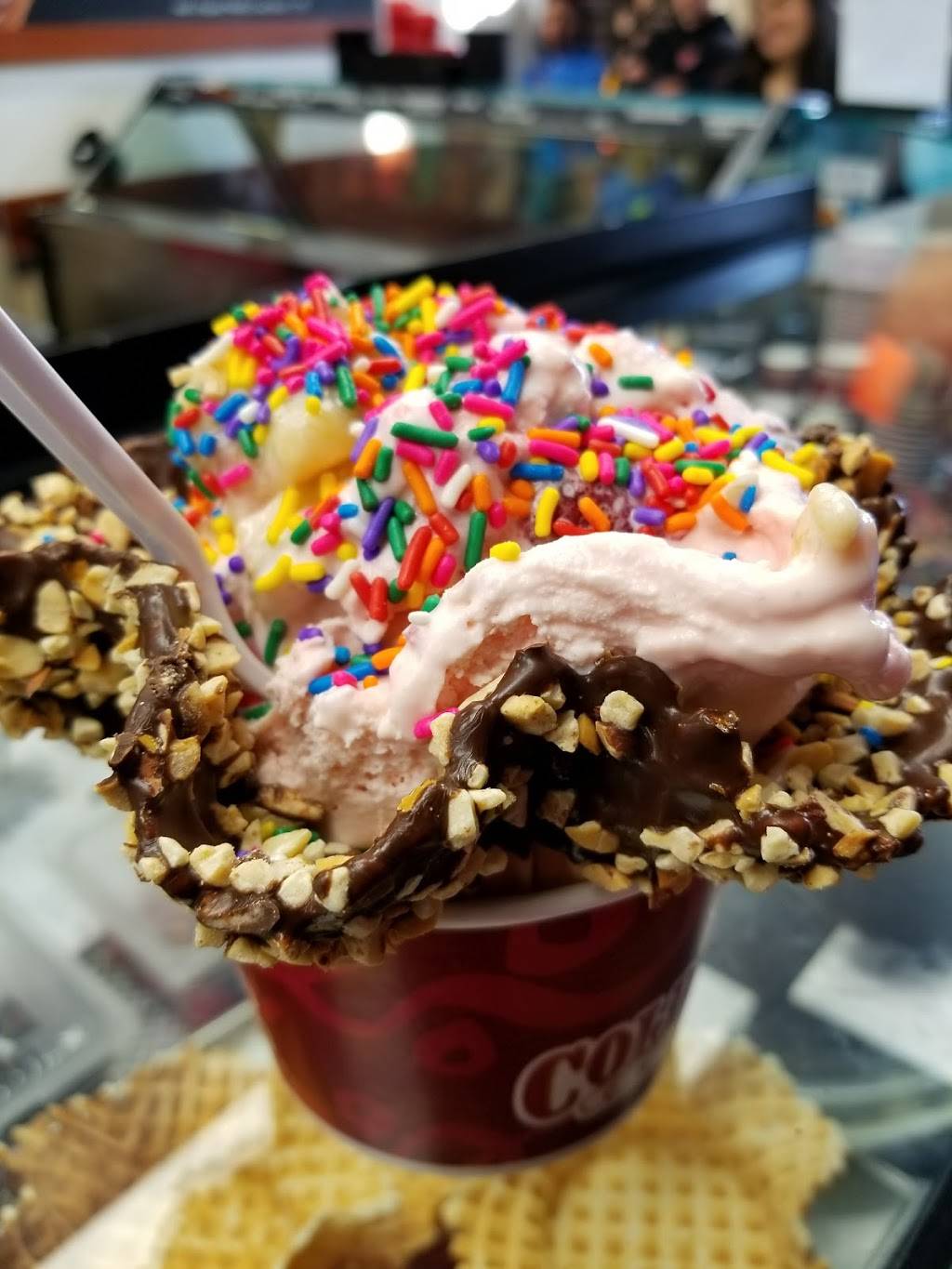 Cold Stone Creamery | bakery | 22503 Mission Blvd, Hayward, CA 94541, USA | 5107271203 OR +1 510-727-1203