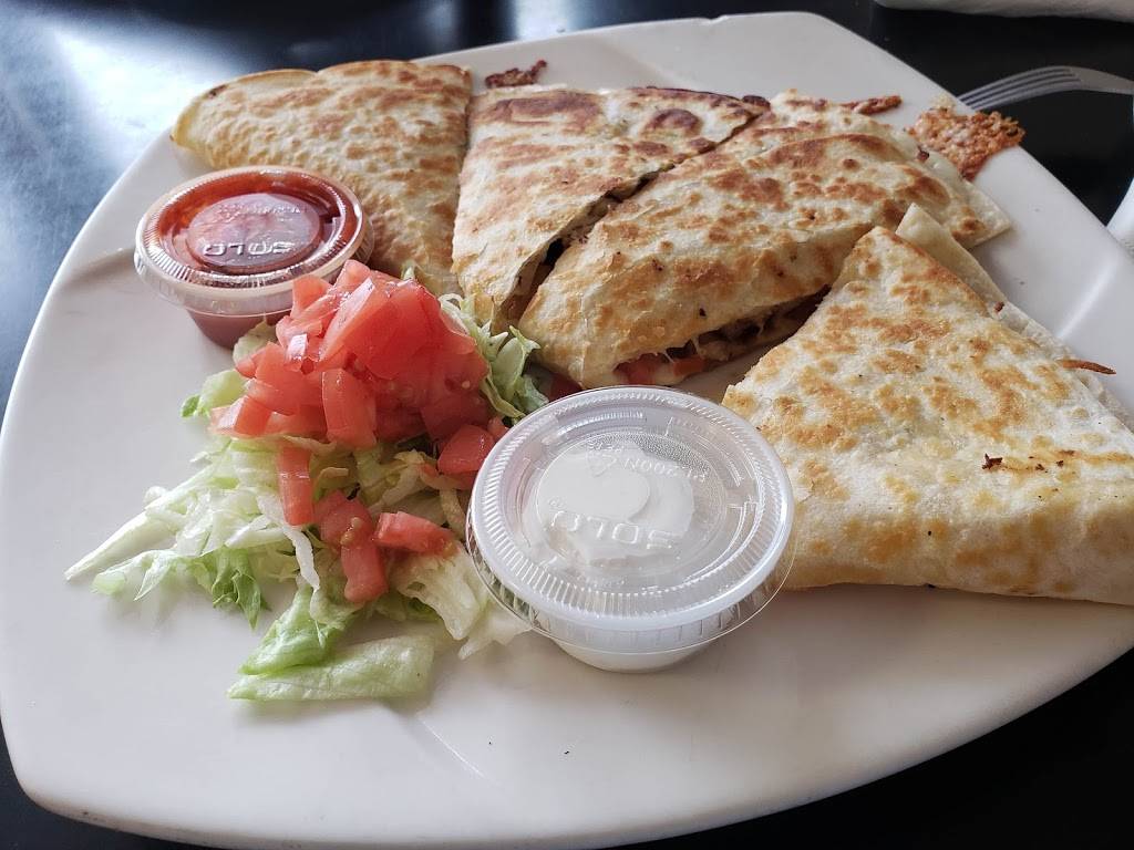 Clementes Pizza & Grill | restaurant | 1302 Whalley Ave, New Haven, CT 06515, USA | 2035627888 OR +1 203-562-7888