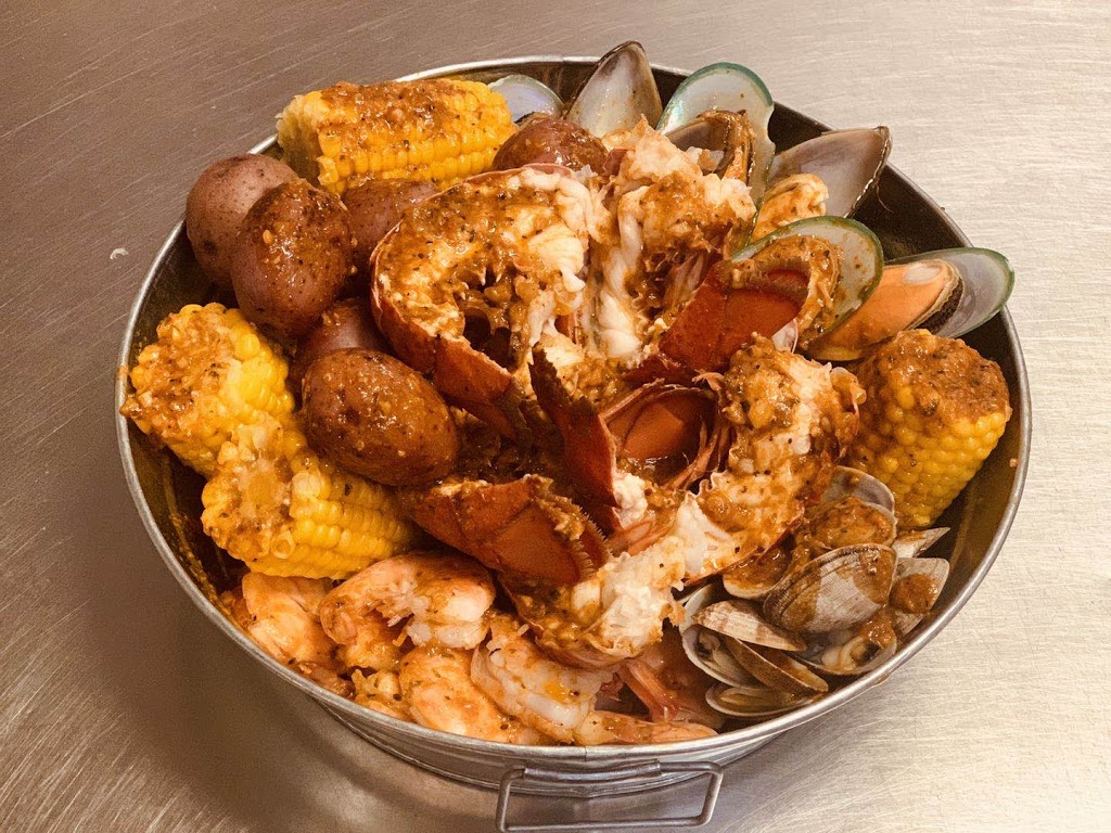 Crab King Cajun Boil & Bar | restaurant | 8708 S Cicero Ave, Oak Lawn, IL 60453, USA | 7082299998 OR +1 708-229-9998