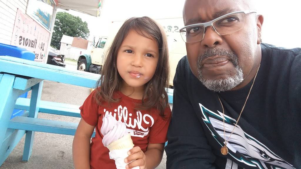 Sweet Licks Ice Cream Shop | restaurant | 995 Mineral Spring Ave, North Providence, RI 02904, USA | 4017285050 OR +1 401-728-5050