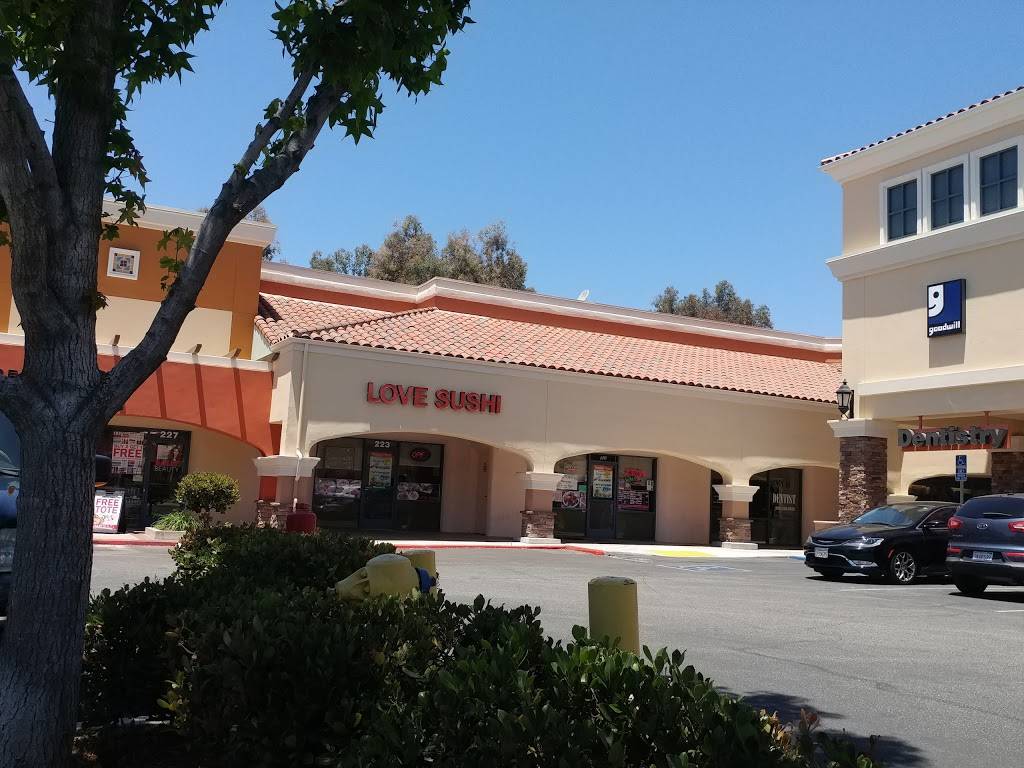 Love Sushi Moorpark - Best Sushi in the Conejo Valley | restaurant | 223 Los Angeles Ave, Moorpark, CA 93021, USA | 8055291654 OR +1 805-529-1654