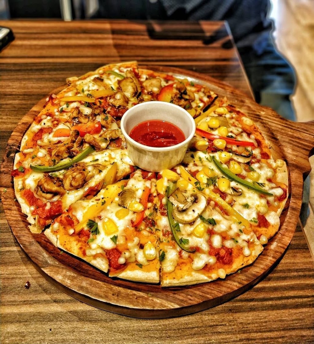 pizza large | restaurant | 4817 Ross Ave, Dallas, TX 75204, USA | 9724674123 OR +1 972-467-4123