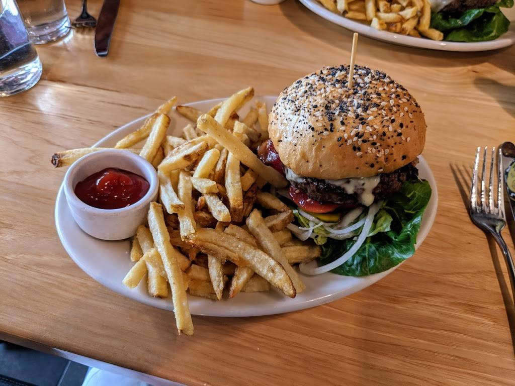 Red Dog | restaurant | 303 2nd St, San Francisco, CA 94107, USA | 4156920211 OR +1 415-692-0211