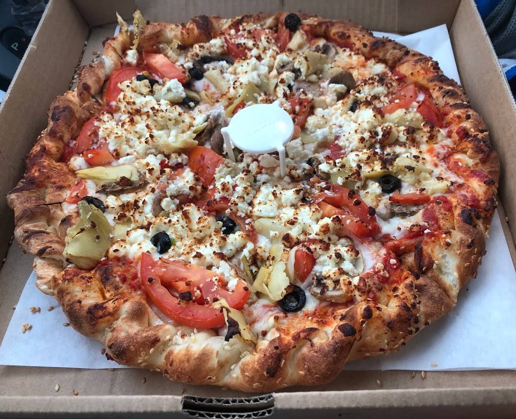 Uptown Pizza | restaurant | 2200 Outlet Center Dr #440, Oxnard, CA 93036, USA | 8059834151 OR +1 805-983-4151