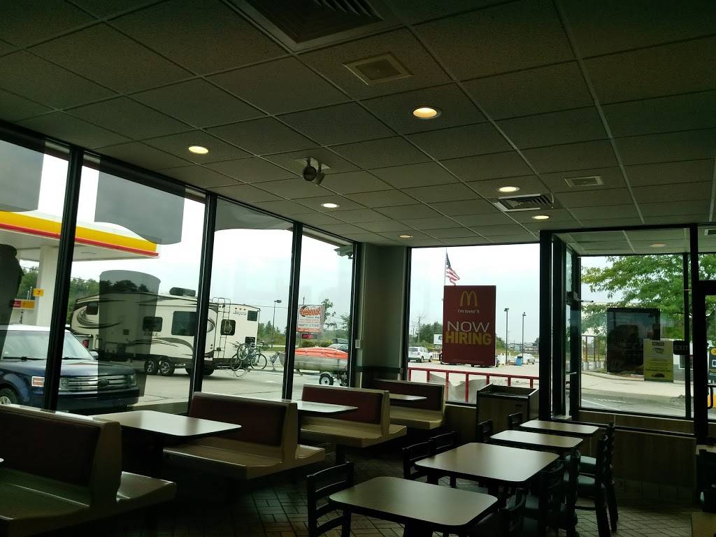 McDonalds | cafe | 766 E Pinconning Rd, Pinconning, MI 48650, USA | 9898794170 OR +1 989-879-4170