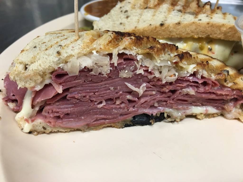 Crystal Lake Rib House | restaurant | 540 E Terra Cotta Ave, Crystal Lake, IL 60014, USA | 8154773600 OR +1 815-477-3600