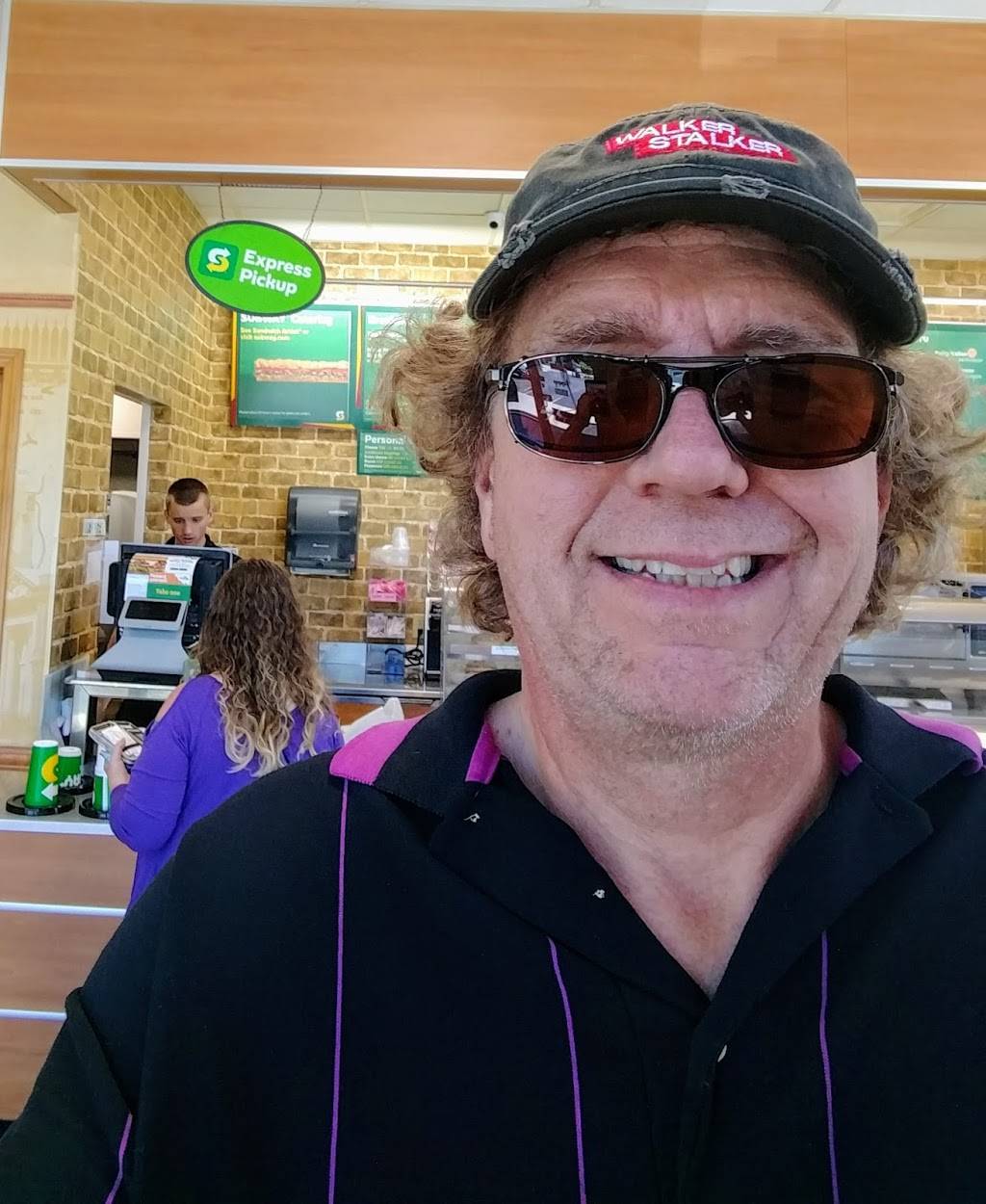 Subway | restaurant | 10670 S Chicago Rd, Oak Creek, WI 53154, USA | 4147626707 OR +1 414-762-6707