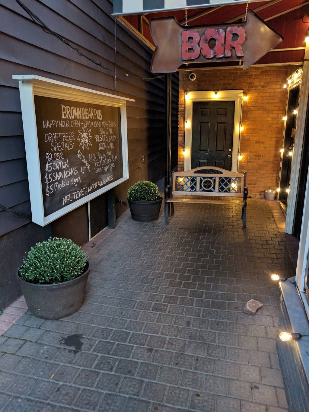 Brown Bear Pub | restaurant | 104 Harrison Ave, West Orange, NJ 07052, USA | 9737363355 OR +1 973-736-3355