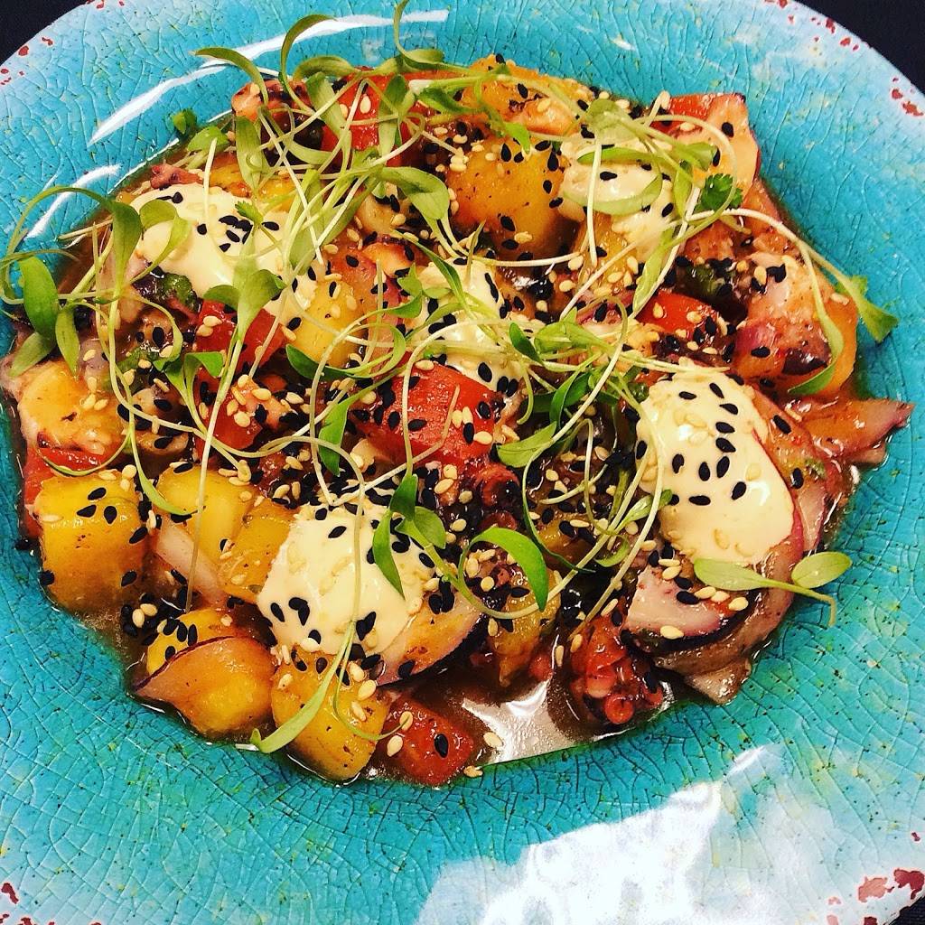 Catch | restaurant | 6623 Market St, Wilmington, NC 28405, USA | 9107993847 OR +1 910-799-3847