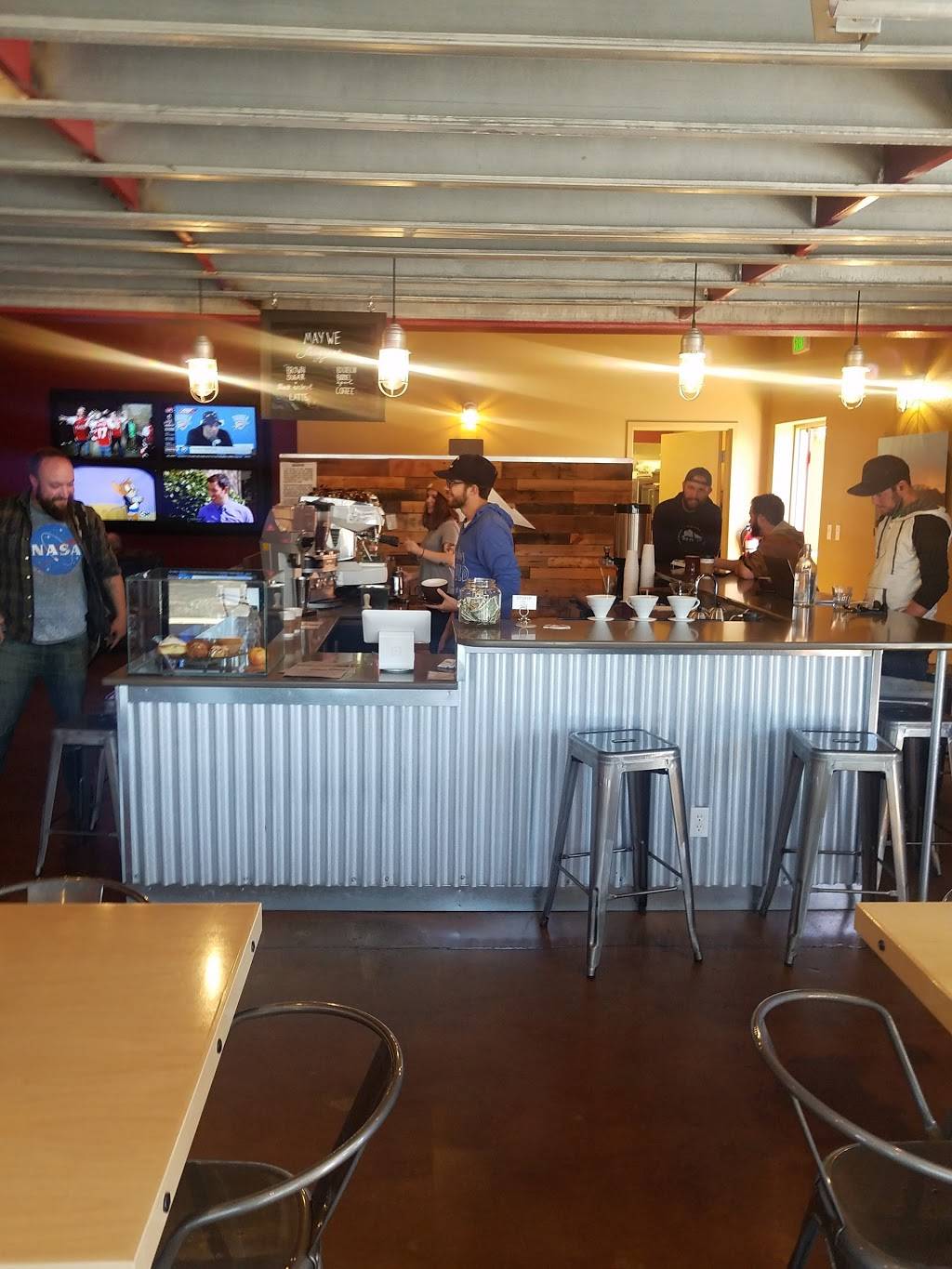 Peak Place - Coffee Beer Wine | cafe | 2360 Montebello Square Dr h1, Colorado Springs, CO 80918, USA | 7194451050 OR +1 719-445-1050