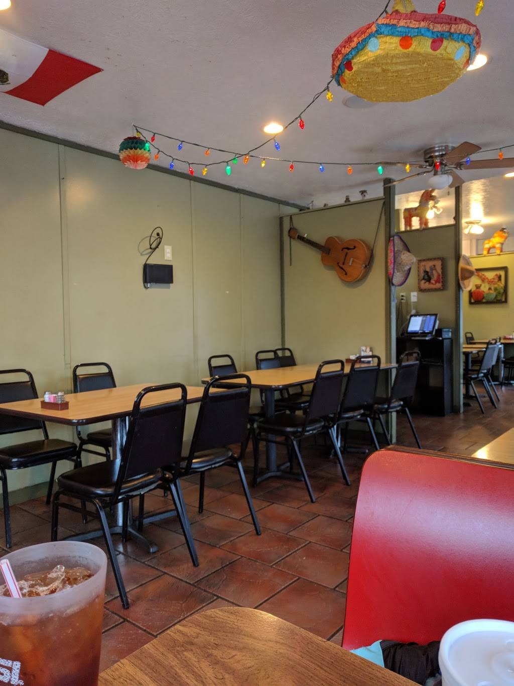 El Pobre Mexican Restaurant | restaurant | 116 Waynesville Plaza, Waynesville, NC 28786, USA | 8284569557 OR +1 828-456-9557