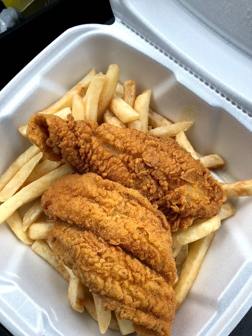 Cousins Tasty Chicken | restaurant | 1209 Leonard St NE, Grand Rapids, MI 49505, USA | 6164565244 OR +1 616-456-5244