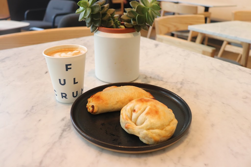 Maria Luisa Empanadas | restaurant | 2901 1st Ave S, Seattle, WA 98134, USA | 2062189678 OR +1 206-218-9678