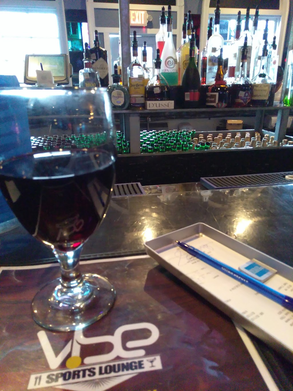 Vibe Sports Lounge | night club | 12510 North Fwy, Houston, TX 77060, USA | 2818743003 OR +1 281-874-3003