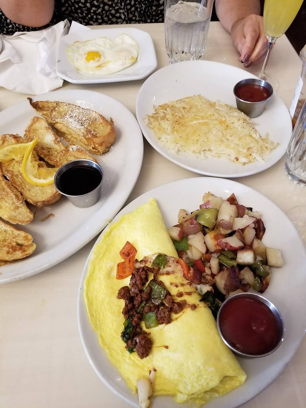 The Sparklings | restaurant | 8310 S Rainbow Blvd, Las Vegas, NV 89139, USA | 7022935003 OR +1 702-293-5003