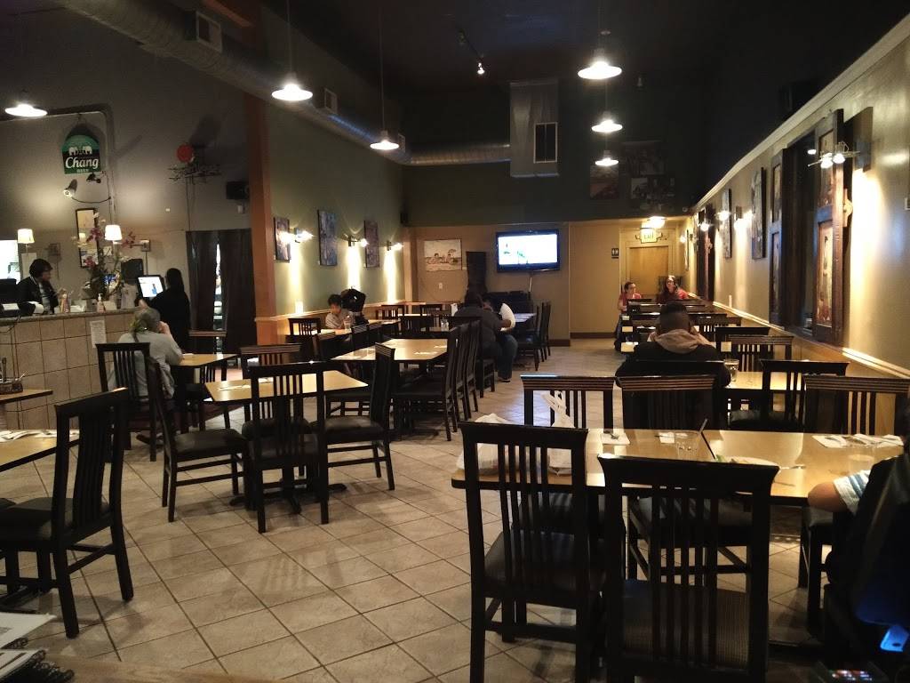 Tuk Tuk Thai Berkeley | restaurant | 2468 Shattuck Ave, Berkeley, CA 94704, USA | 5105406360 OR +1 510-540-6360