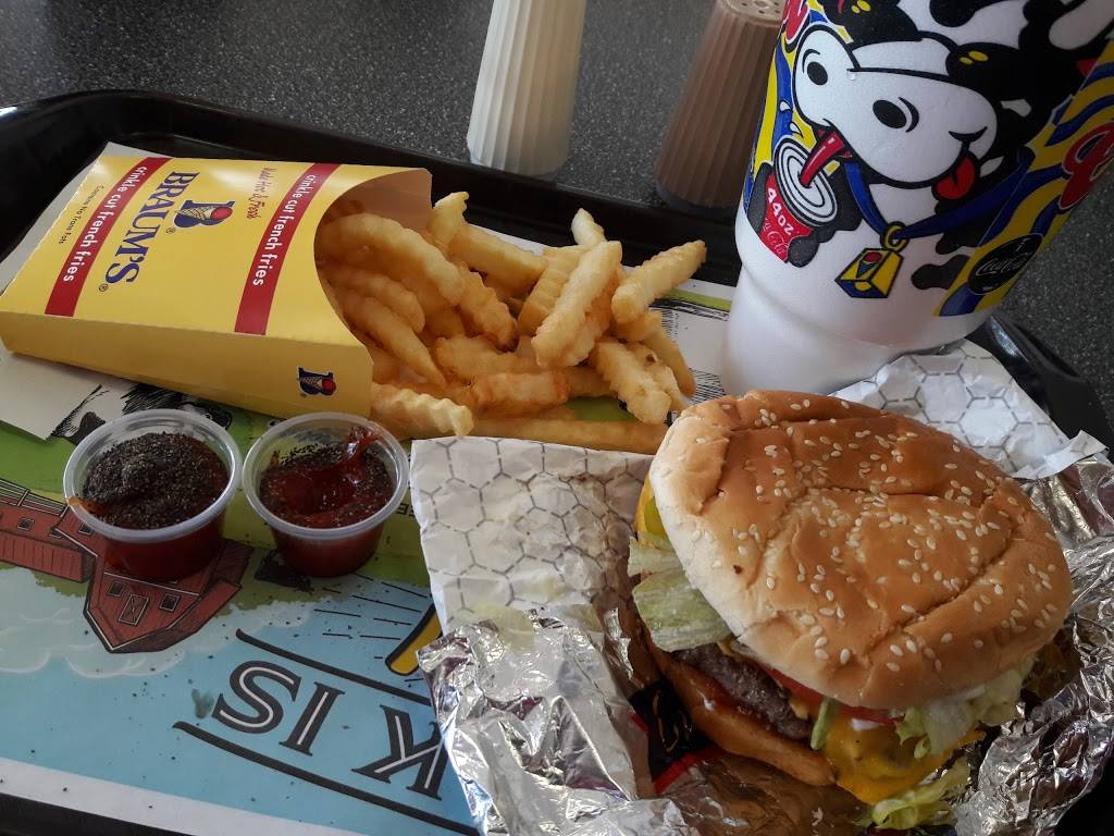 Braums Ice Cream & Burger Restaurant | restaurant | 3602 Inwood Rd, Dallas, TX 75209, USA | 2145280979 OR +1 214-528-0979