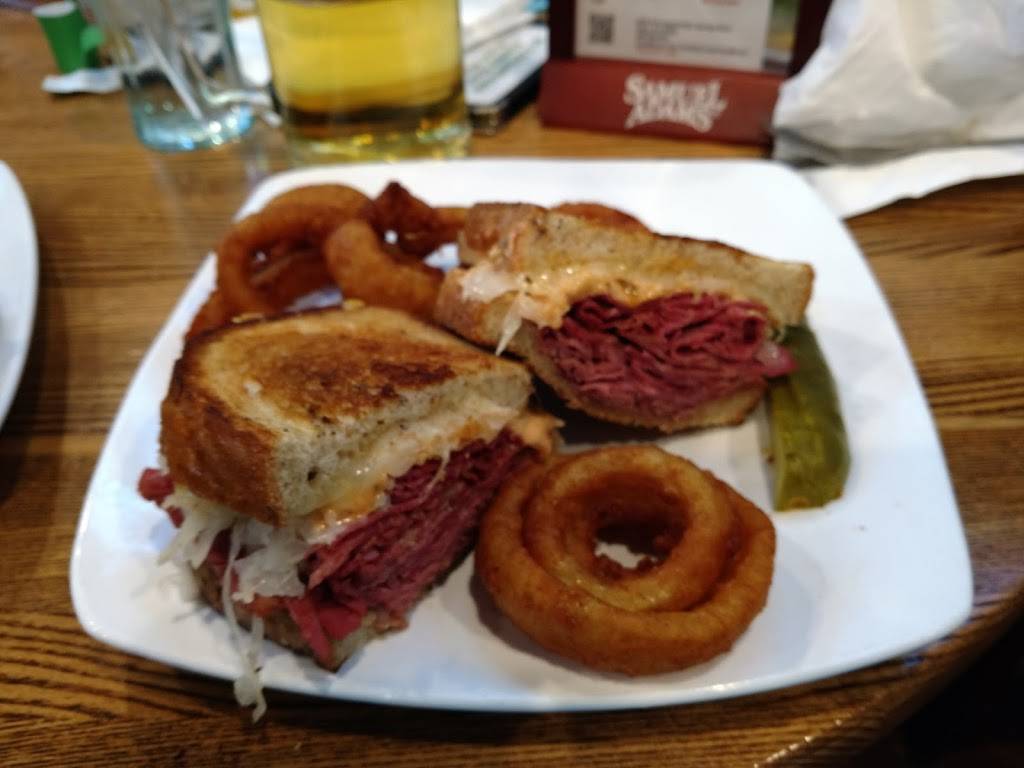 R.T. OSullivans Sports Grill | restaurant | 6646 E Superstition Springs Blvd, Mesa, AZ 85206, USA | 4803969933 OR +1 480-396-9933