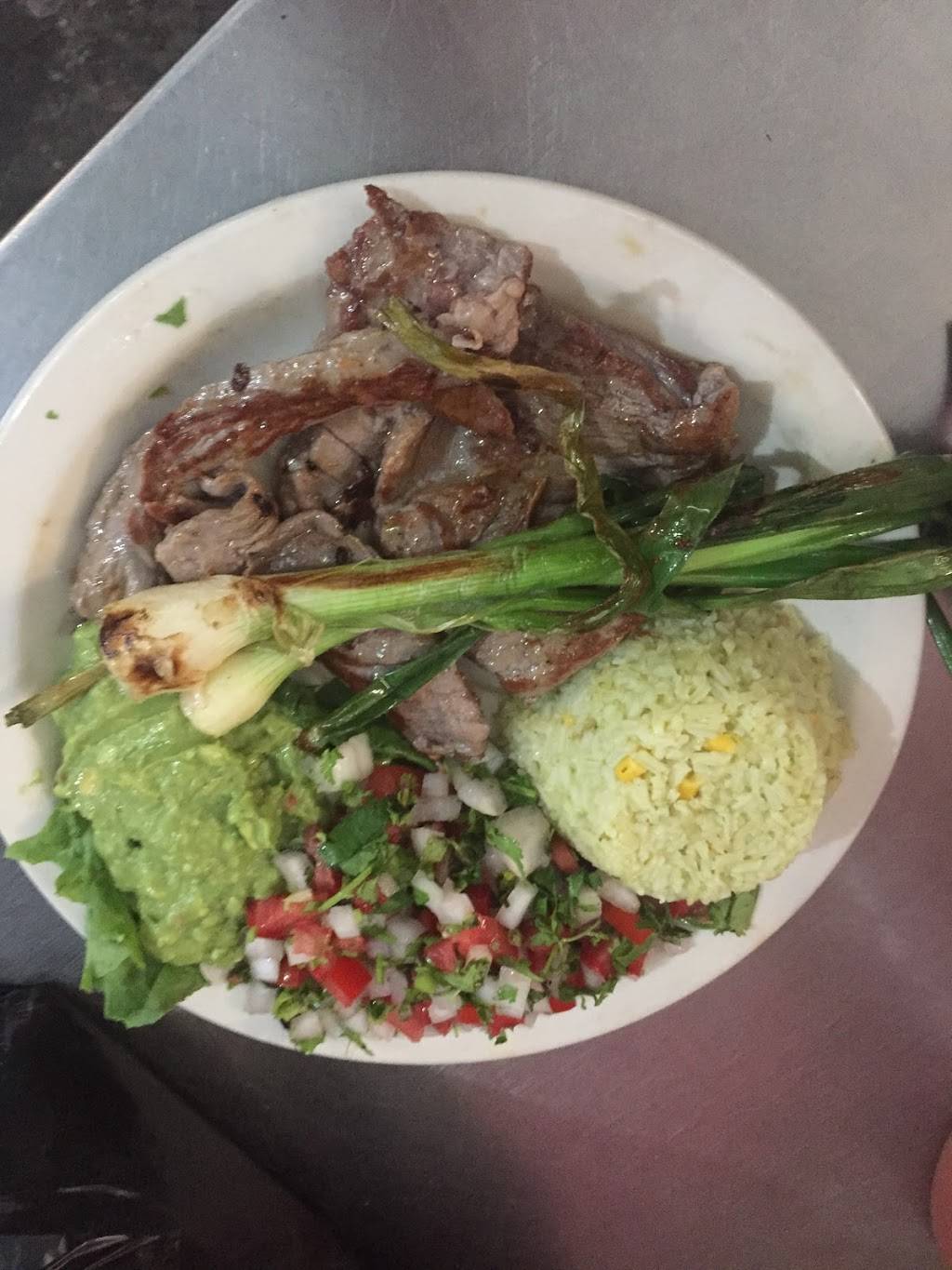 La Guelaguetza en Rosarito | restaurant | Manuel Ávila Camacho 126, Machado Sur, 22710 Rosarito, B.C., Mexico | 016611200708 OR +52 661 120 0708