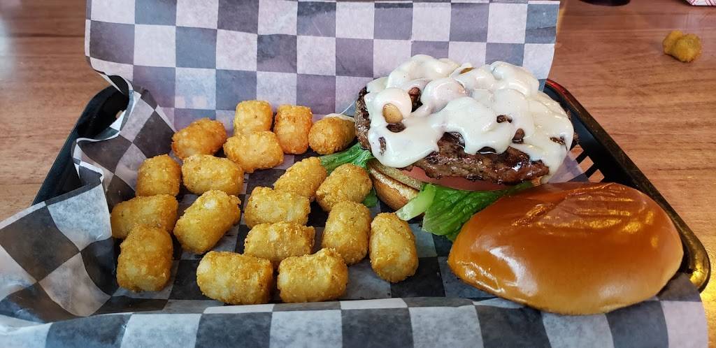 Fat Daddys RoadHouse | restaurant | 1470 S Suncoast Blvd, Homosassa, FL 34448, USA | 3527946012 OR +1 352-794-6012