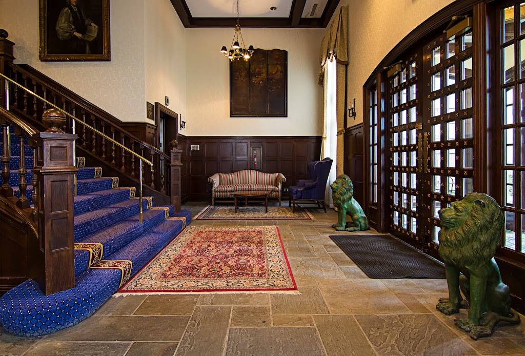 Deer Path Inn | restaurant | 255 E Illinois Rd, Lake Forest, IL 60045, USA | 8472342280 OR +1 847-234-2280