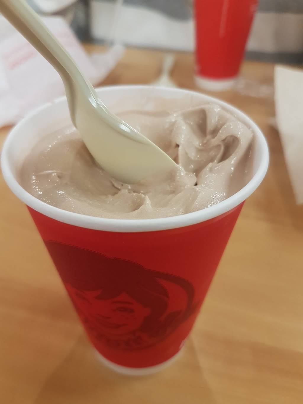 Wendys | restaurant | 2456 Bank St, Ottawa, ON K1A 0A1, Canada | 6137387980 OR +1 613-738-7980