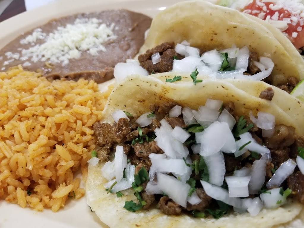 Cucos Burrito Express | restaurant | 374 Northwest Hwy, Cary, IL 60013, USA | 8478294930 OR +1 847-829-4930