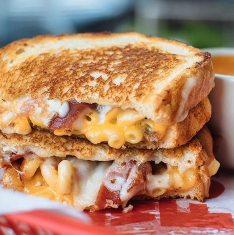 Tom+Chee Kennesaw | restaurant | 1200 Ernest W Barrett Pkwy NW #208, Kennesaw, GA 30144, USA | 6784988321 OR +1 678-498-8321