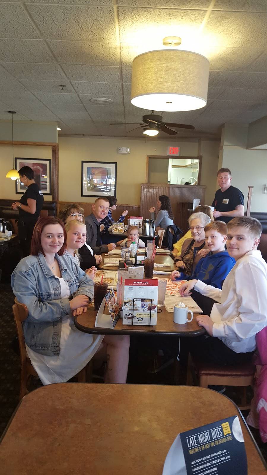 Apple Valley Square | shopping mall | 7500-7600 West, 150th St W, Apple Valley, MN 55124, USA | 6306452800 OR +1 630-645-2800