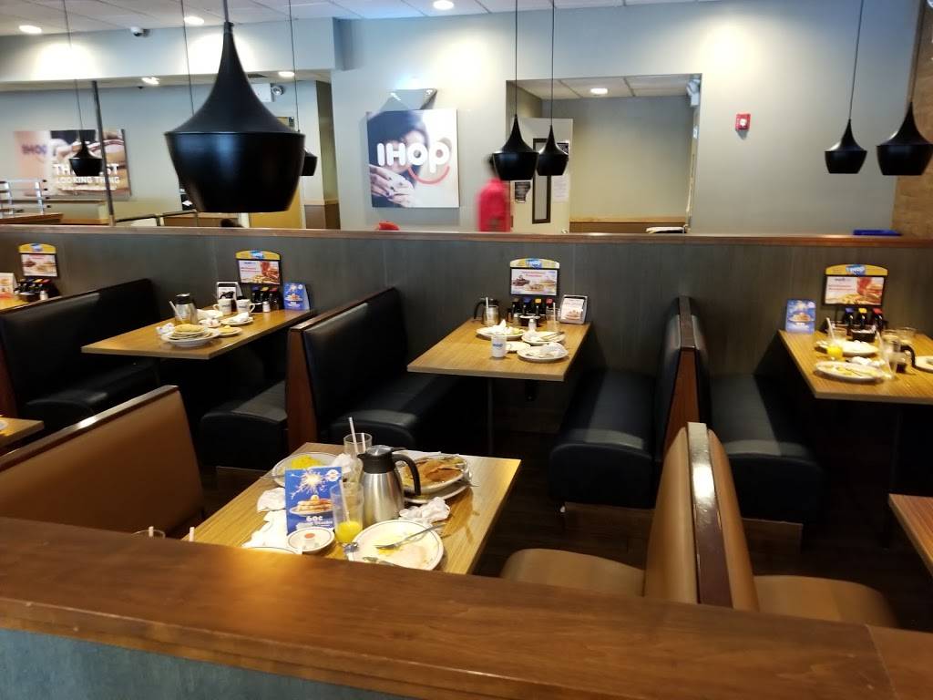 IHOP | restaurant | 4168 Broadway, New York, NY 10033, USA | 2129273777 OR +1 212-927-3777